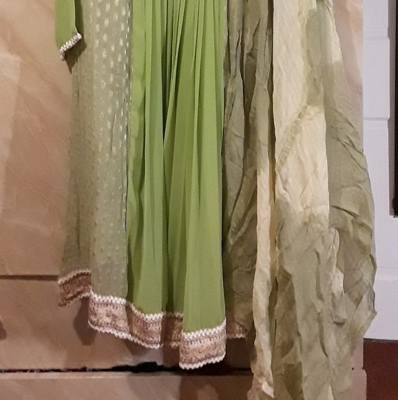 Indian Light Green Chiffon Anarkali - Picture 2 of 4